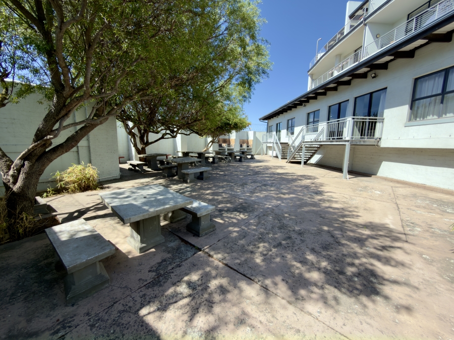 1 Bedroom Property for Sale in Royal Ascot Western Cape